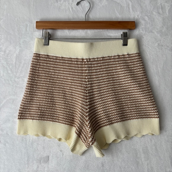Rachel Parcell womens cream tan knit striped Scallop Pull On Short size medium - Picture 2 of 9